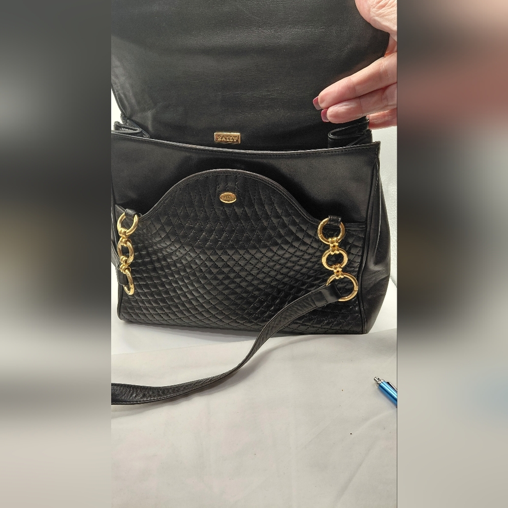 Bally Quilted Black Lambskin Shoulder Bag Vintage VGVC! - Picture 4 of 16